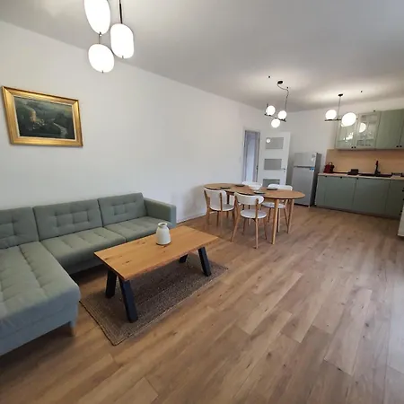 фамилия - Family Βίλα