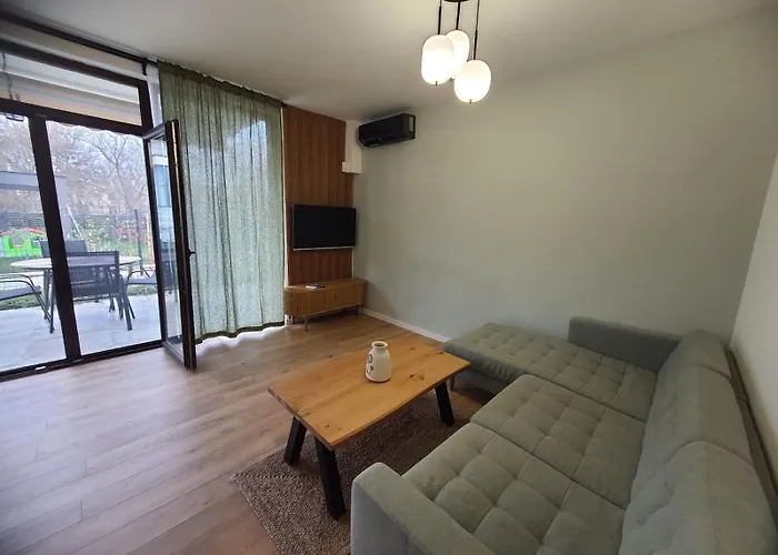 Villa фамилия - Family Lozenets